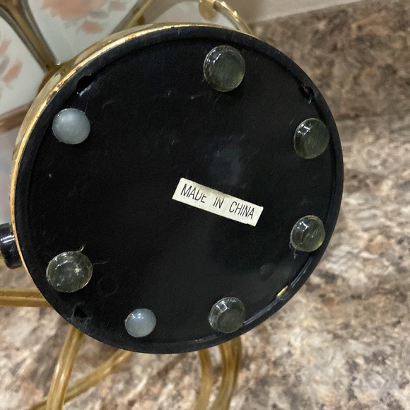 Vintage Tiffany style mini touch glass lamp - Picture 12 of 14